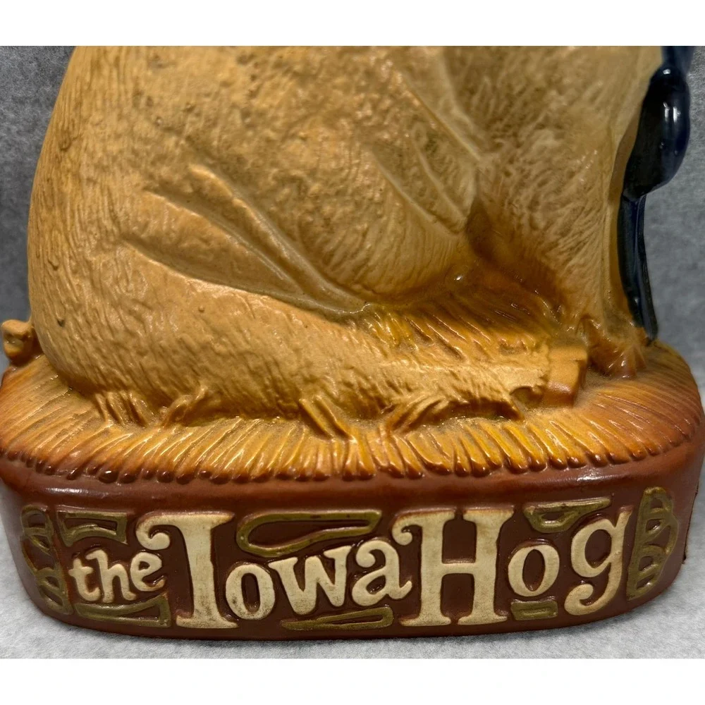Vintage Daviess County The Iowa Hog Bourbon Whiskey Decanter Pig Collectible
